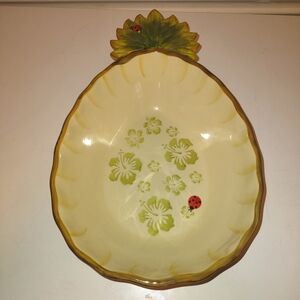 Temptations Temp-tations By Tara Copa Pineapple 1.5 QT Serving Bowl 13” Ladybug